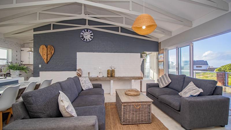 4 Bedroom Property for Sale in Jongensfontein Western Cape